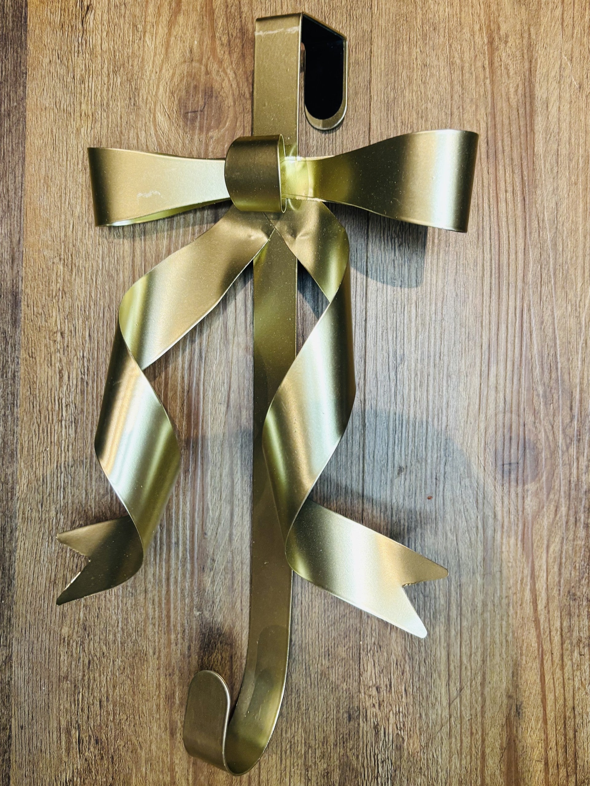 Gold Bow Wreath Holder